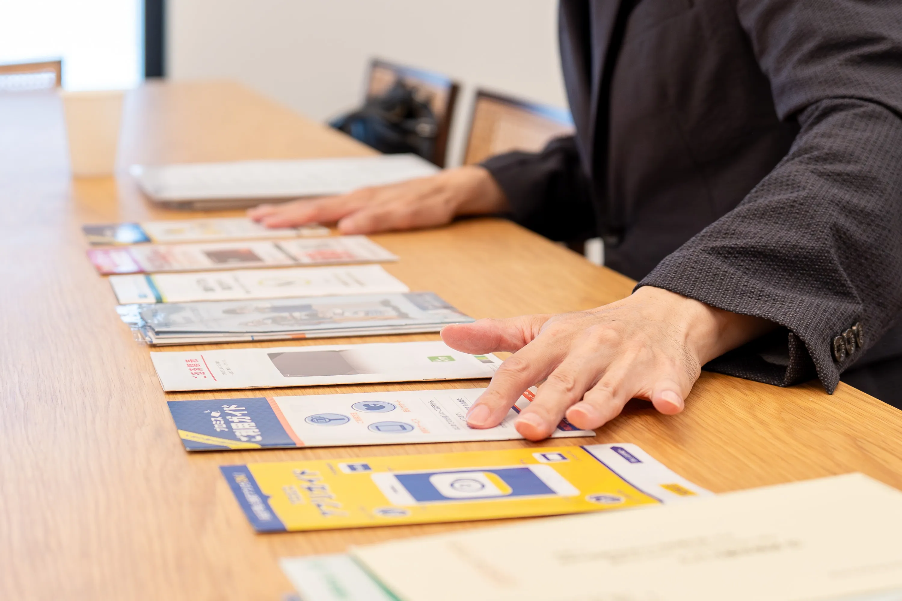 インタビュー画像：カードローンは融資スピードや金利などどれを重視するかで選ぶ商品が変わってくる